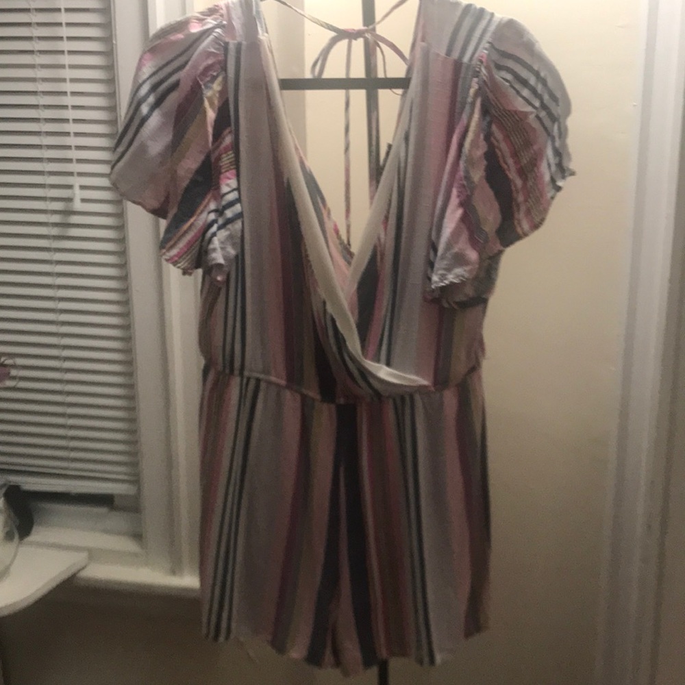 Super cute francesca’s romper!